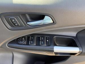 Photo 38 of this Ford Grand Tourneo Connect