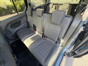 Photo 18 of this Ford Grand Tourneo Connect