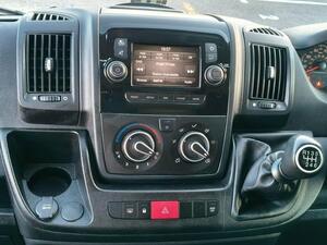 Photo 28 of this Citroen Relay