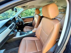 Photo 37 of this BMW 3 Series