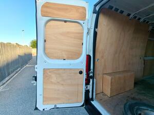 Photo 37 of this Citroen Relay
