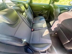 Photo 17 of this Ford Focus