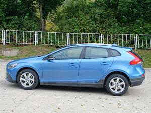 2014 Volvo V40 Cross Country SE
