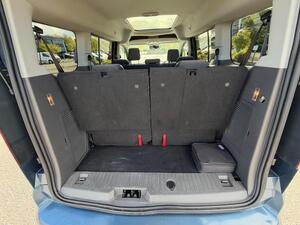 Photo 41 of this Ford Grand Tourneo Connect