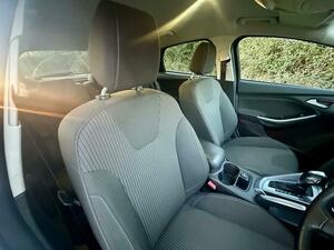 Photo 12 of this Ford Focus