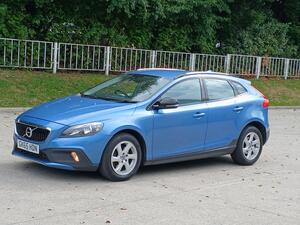 2014 Volvo V40 Cross Country SE