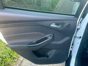 Photo 26 of this Ford Focus