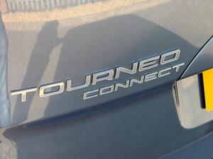Photo 52 of this Ford Grand Tourneo Connect