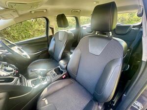 Photo 15 of this Ford Focus