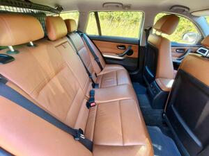 Photo 17 of this BMW 3 Series