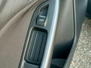 Photo 27 of this Ford Focus