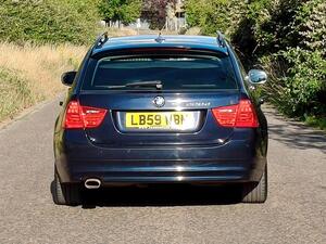 Photo 7 of this BMW 3 Series