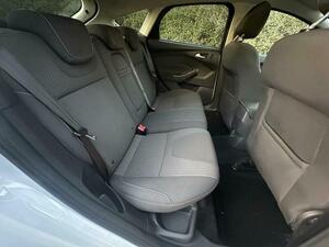 Photo 32 of this Ford Focus