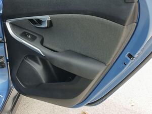 2014 Volvo V40 Cross Country SE