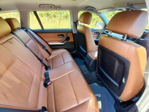Photo 18 of this BMW 3 Series