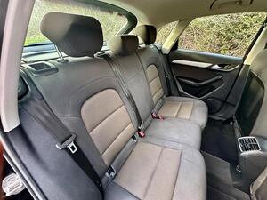 Photo 12 of this Audi Q3