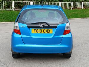 2010 Honda Jazz ES