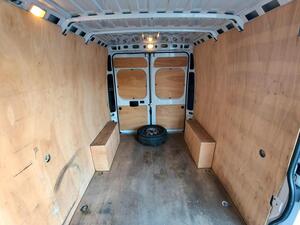 Photo 31 of this Citroen Relay