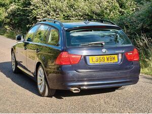 Photo 8 of this BMW 3 Series