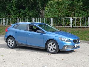 2014 Volvo V40 Cross Country SE