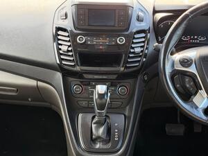 Photo 11 of this Ford Grand Tourneo Connect