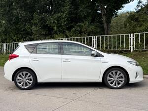 2015 Toyota Auris Excel