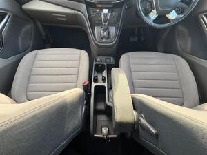 Photo 62 of this Ford Grand Tourneo Connect