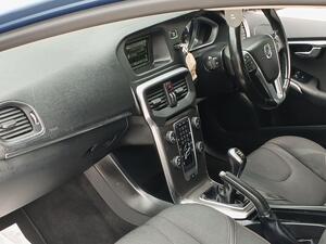 2014 Volvo V40 Cross Country SE