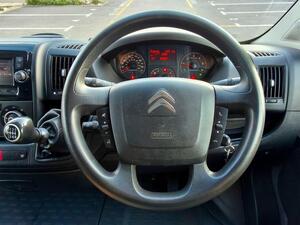 Photo 40 of this Citroen Relay