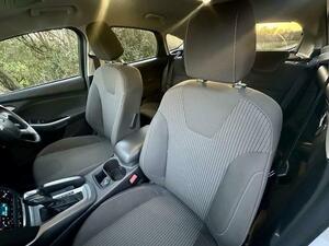 Photo 15 of this Ford Focus