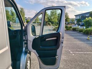 Photo 43 of this Citroen Relay