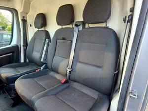 Photo 41 of this Citroen Relay