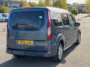 Photo 7 of this Ford Grand Tourneo Connect