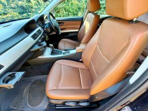Photo 38 of this BMW 3 Series
