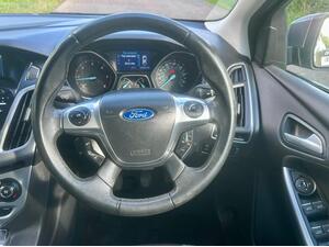 Photo 29 of this Ford Focus