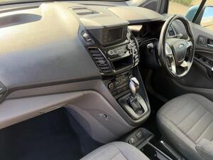 Photo 9 of this Ford Grand Tourneo Connect