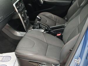 2014 Volvo V40 Cross Country SE