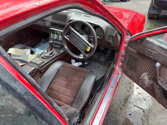 1985 Porsche 9442.5 2dr
