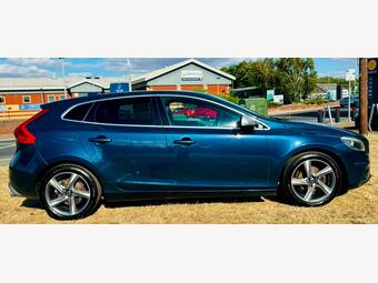 Volvo V40 Hatchback 1.6 D2 R-Design Nav Euro 5 (s/s) 5dr