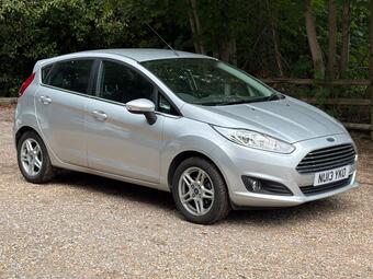 Ford Fiesta Hatchback 1.0 Zetec Euro 5 (s/s) 5dr