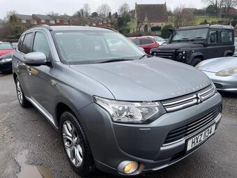 2015 OUTLANDER 2.0H 12KWH GX4H CVT 4WD EURO 5 S S 5DR 15 PHOTOS... photo