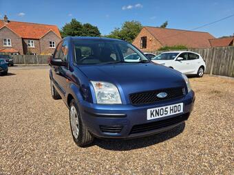 Ford Fusion Hatchback 1.4 2 5dr