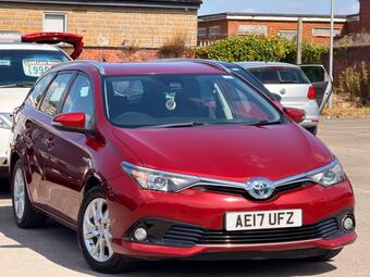 Toyota Auris Estate 1.8 VVT-h Business Edition Touring Sports CVT Euro 6 (s/s) 5dr (Safety Sense)