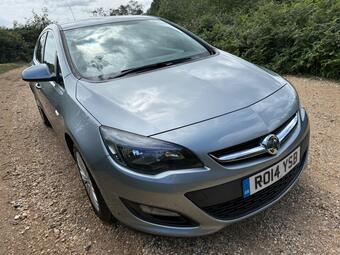 Vauxhall Astra Hatchback 1.4 16v Excite Euro 5 5dr