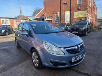 2008 Vauxhall Corsa 1.4i 16v Club 5dr 21 Photos photo