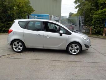 Vauxhall Meriva MPV 1.4T 16V Exclusiv Euro 5 5dr
