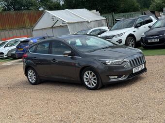Ford Focus Hatchback 1.0T EcoBoost Titanium Euro 6 (s/s) 5dr