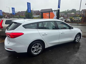 Ford Focus Estate 1.0T EcoBoost Zetec Auto Euro 6 (s/s) 5dr
