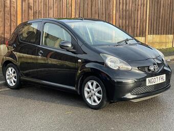 2007 AYGO 1.0 VVT I BLACK MULTIMODE EURO 4 5DR 43 PHOTOS TOYOTA AYGO... photo