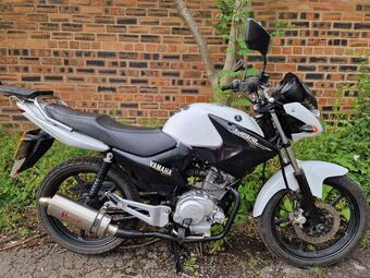 Yamaha YBR 125 Naked 125